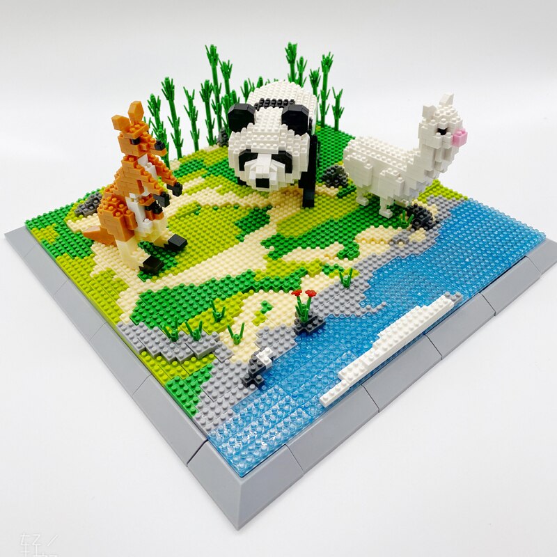 Panda Kangoeroe En Alpaca Op Het Gras Bouwblokjes